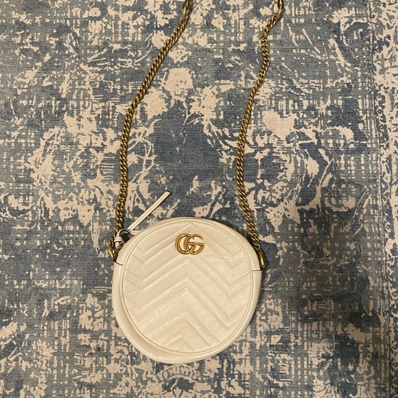 Gucci marmont Round bag. Also have duster and bag/box - Picture 2 of 7